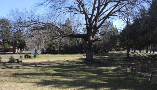 Private Queen Room Above Bakery