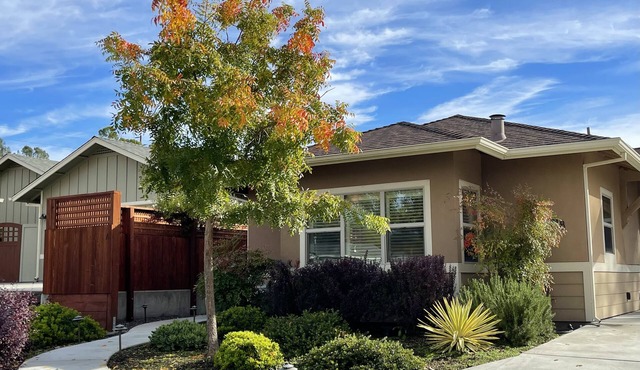 Private/Quiet/Comfy Duplex <1 mile walk Downtown Napa