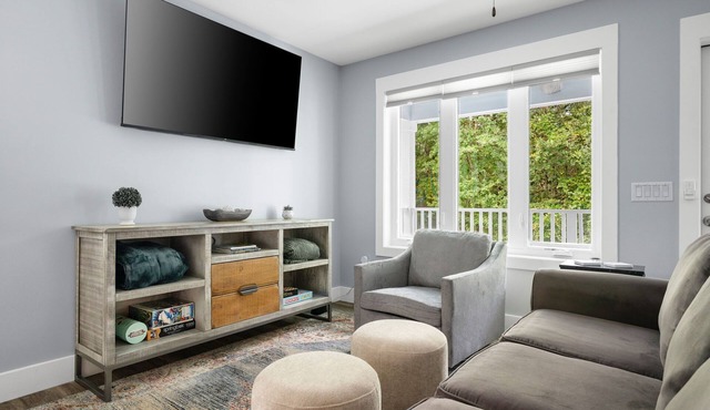 Private & Quiet Retreat Near Folly Beach