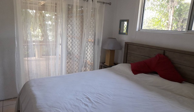 Private, Quiet, Secure, fully Self contained Granny Flat with off street parking