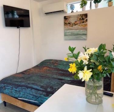 private & Quiet unit D Bed & bath