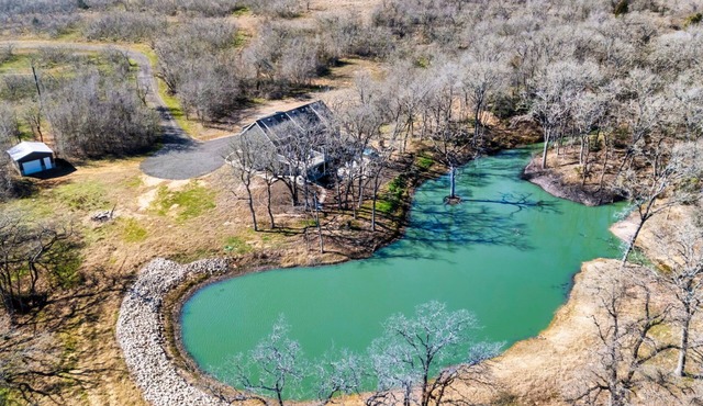 Private Ranch Estate near Austin; Hot Tub,Fire Pit