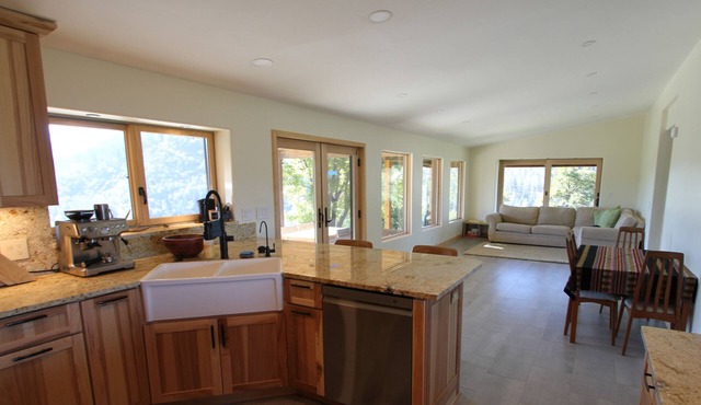 Private Ranch on 20 Acres with Stunning 360 Degree Views in Jacksonville