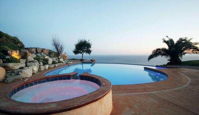 Private Ranch with Hot Tub and Infinity Pool