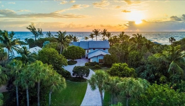 Private relaxing getaway on the beach