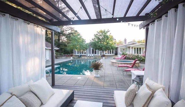 Private Resort Estate in St. Helena in Saint Helena w/Pool & Vineyard Views