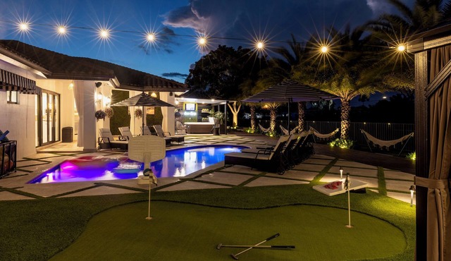 Private Resort Stay - Insta-Worthy Miami Vacation