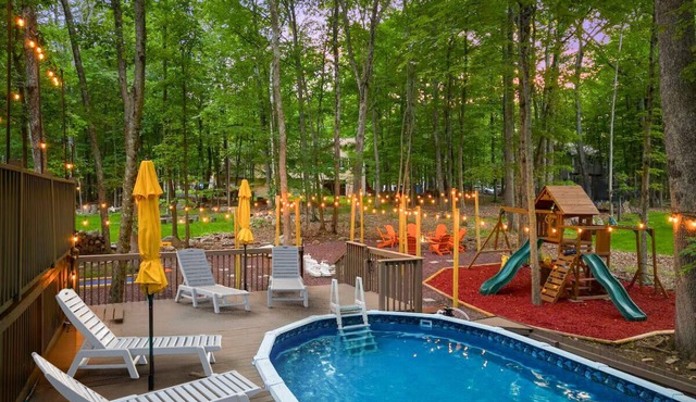 Private Resort-Style Heated Pool, Hot Tub, Theater