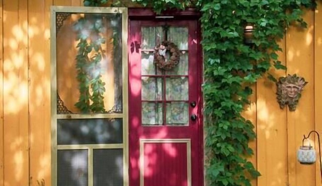 Private Respite Breathe Deeply Cabin with Garden, SwimSpa/Hot Tub, Fire Pit