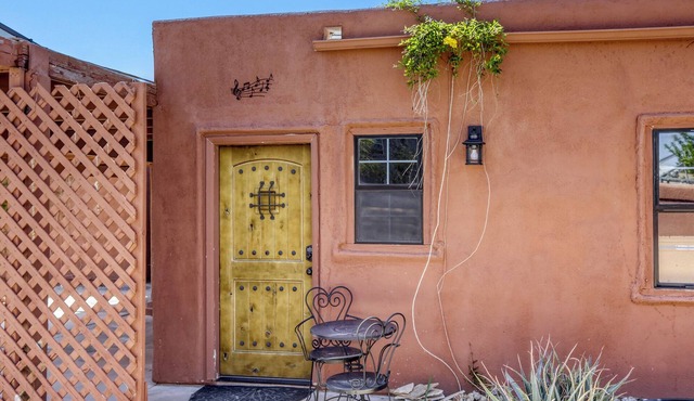 Private Retreat In Northwest Las Vegas For A Single Or Couplen