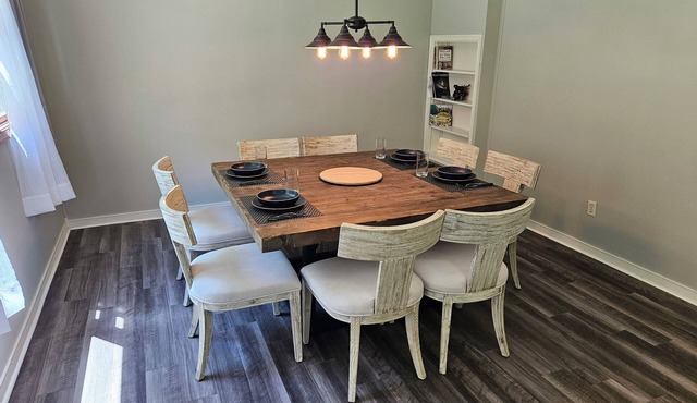 Private retreat only minutes from Sandstone Falls, Bluestone Lake and Park!