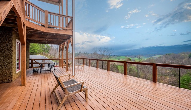 Private Retreat w/Hot Tub, Amazing Views, Game Room | Silver Spoon by AvantStay