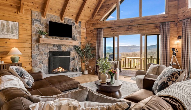 Private Retreat w/Views, Hot Tub + Game Room