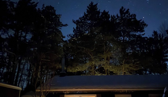 Private Retro Immersive River Retreat. Pond, Game Room, and Peace