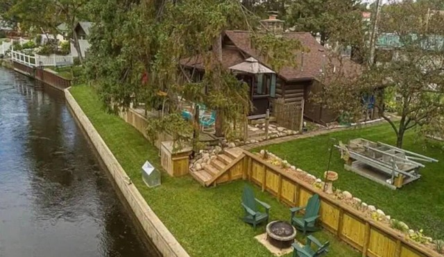 Private River Frontage Cabin! 🌲🚣‍♂️ Paddle, Float, and Relax to Burt Lake!