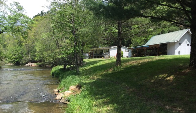 Private River Front w Pavilion, Fishing, Hiking, Private, Peaceful, Magical.
