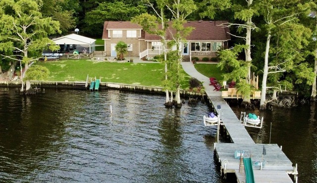 Private Riverfront Retreat - Just outside of Town