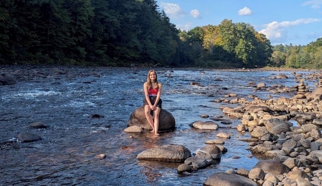 PRIVATE RIVERFRONT CABIN on the Sacandaga River Hope, NY