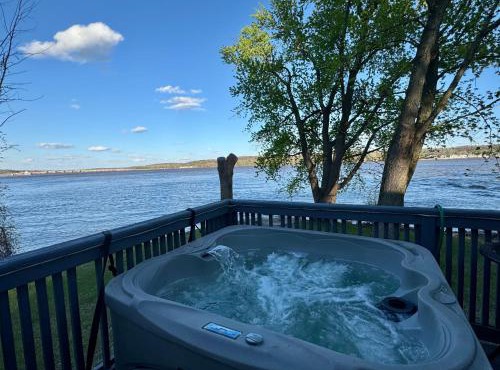 Private Riverfront Escape with Hot Tub, Fire Pit & Wildlife Views