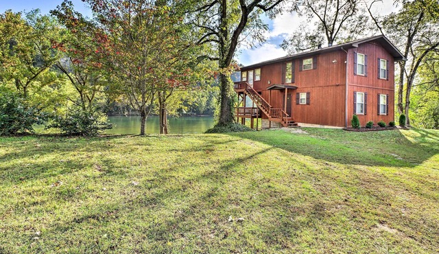 Private Riverfront Home on the White River!