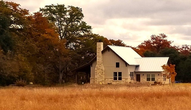 Private Riverfront Lodge with Mountain Views Between Lost Maples and Garner Park