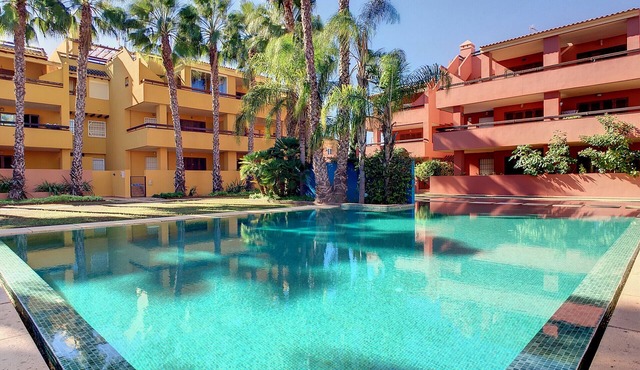 Private roof terrace, penthouse apartment, free wifi, sea views