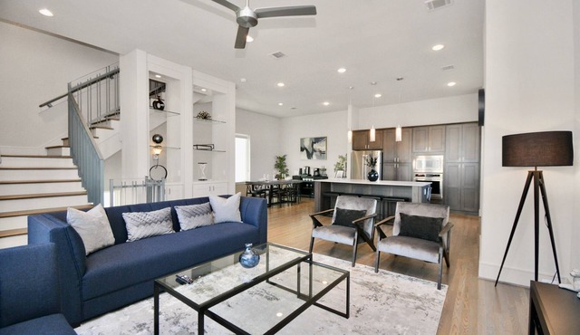 Private Rooftop - Amazing Skyline Views - Minute Maid Spacious - 3 Bd, 3.5 Ba