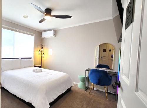 Private Room 2- Affordable Luxury