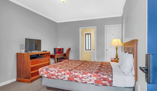 Private Room and Bath | Brownstown Near Detroit