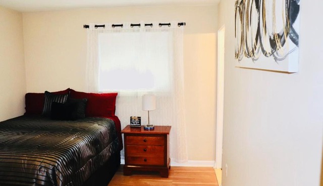 Private Room at Home near IAD-Sterling