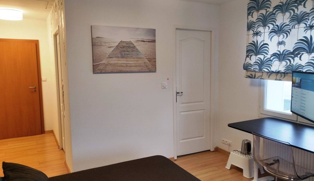 Private room with bathroom-Plateau-Mont-Saint-Martin-Bl