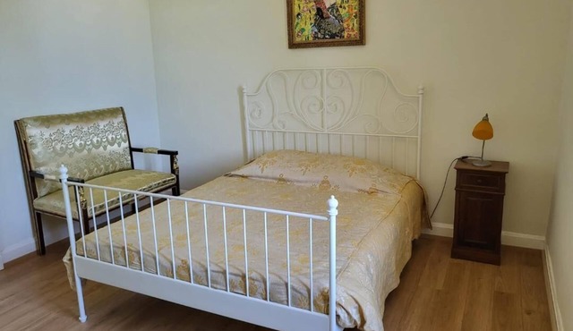 Private room with shower and washbasin