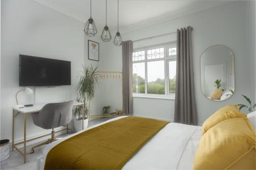 Private room in a spacious home