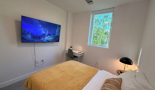 Private Room in Shared Home – Downtown Austin Nueces St