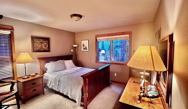 Private Room in shared home next to the Deschutes River Trail