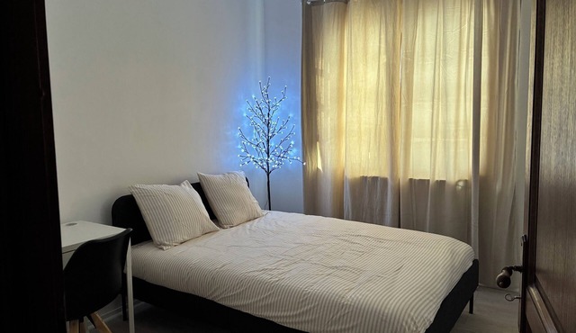 Private room in shared house - peaceful & warm atmosphere