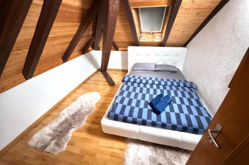 Private room in the villa, near Bolligen station