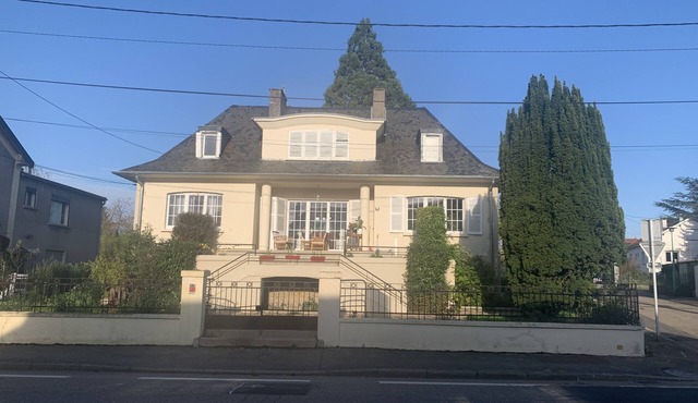 Private room in townhouse