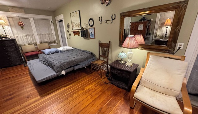 Private Room Near Airport &nBeaches Fast Wi-Fi