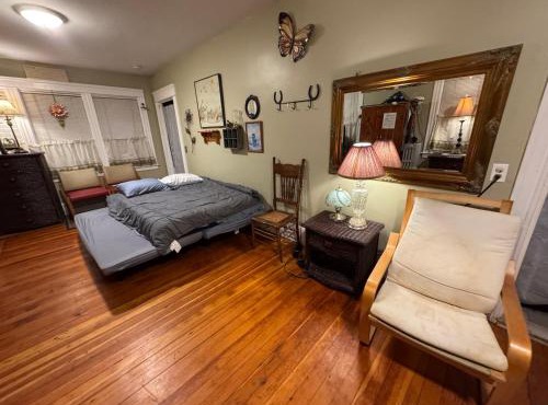 Private Room Near Airport & Beaches Fast Wi-Fi