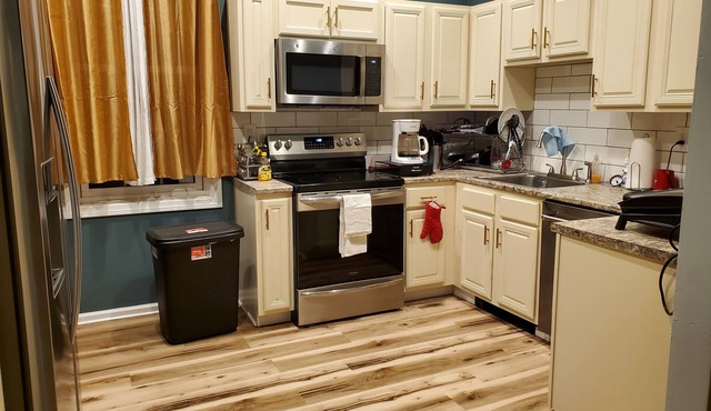 Private Room near Downtown Hartford