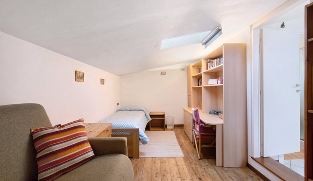 Private room ‘Raffa-Ele’ with Wi-Fi and air conditioning