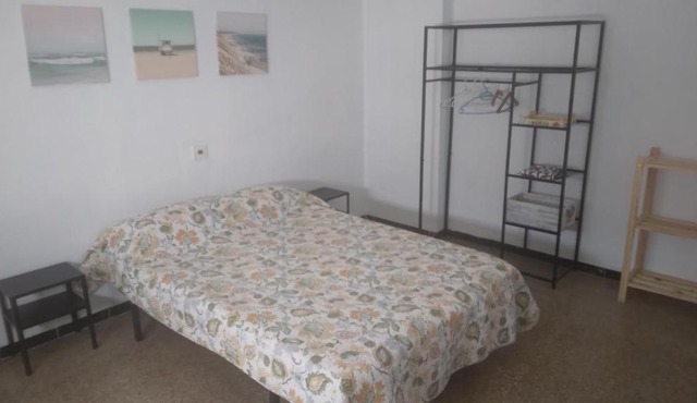 Private room Ribaroja near Valencia
