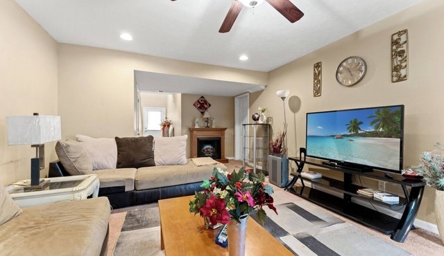 Private Room Sleeps 2 Patio