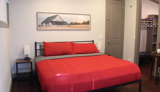 Private Room, "The Coop" - Pet Friendly Property