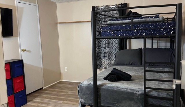 Private Room up to 3 ppl