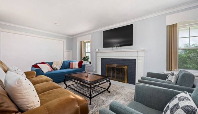 Private Room w/Full Daybed | Clean, Cozy & Quiet
