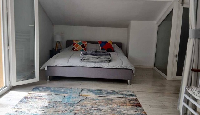 Private room with Angelu in Anglet villa