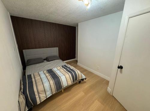 Private Room With Private Washroom Near Airport D14