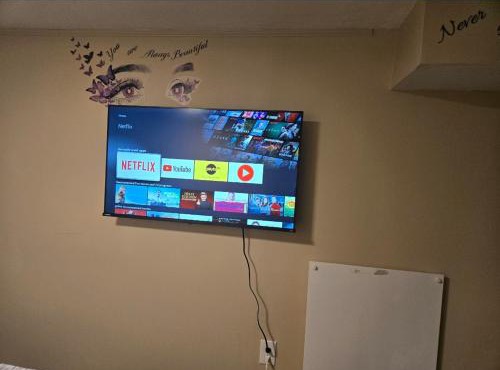 Private room with TVnetflix and free parking